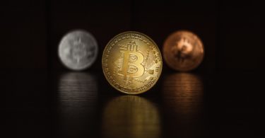 Bitcoin vicino 12.000 dollari
